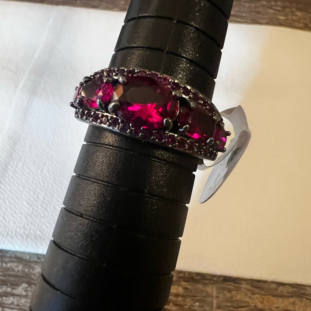 Bomb Party Ring Size 8